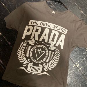 Devil wears PRADA tshirt  for ya classy self Sz M